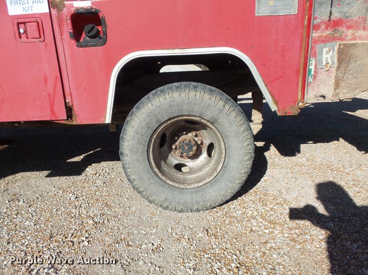image for item DB6357 1995 Dodge Ram 3500 bucket truck