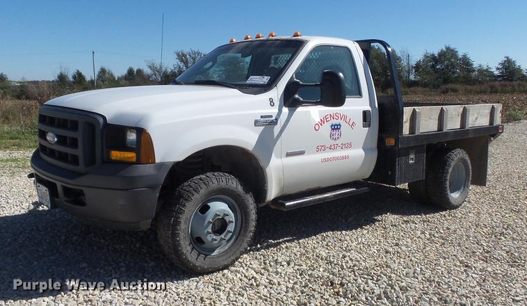 image for item DB6361 2006 Ford F350 Super Duty XL flatbed pickup truck