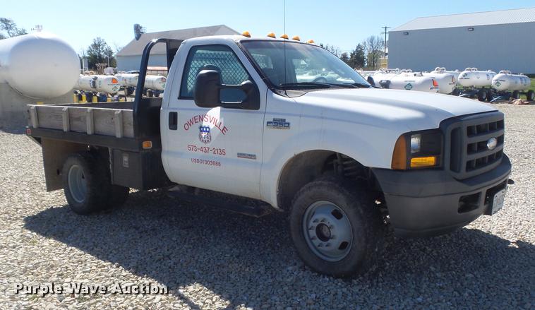 image for item DB6361 2006 Ford F350 Super Duty XL flatbed pickup truck