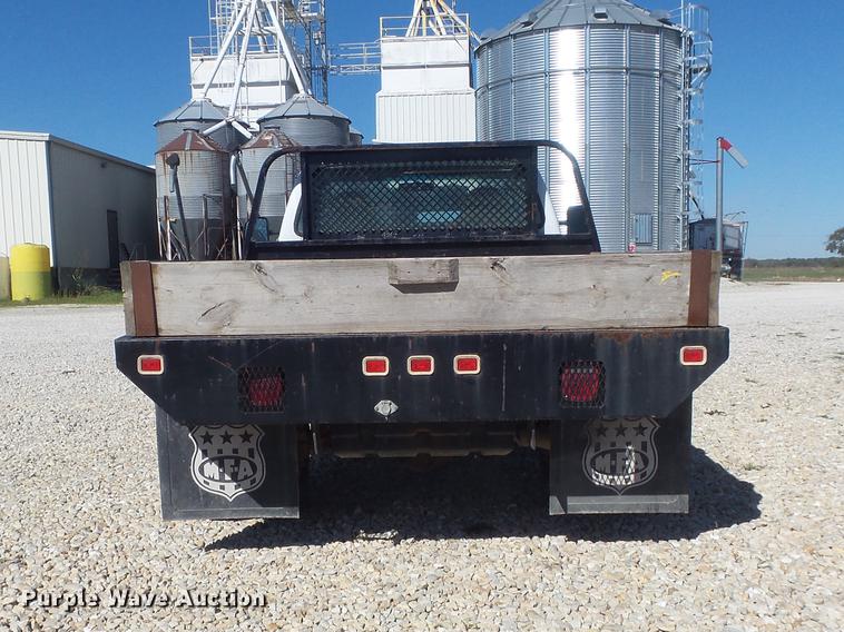 image for item DB6361 2006 Ford F350 Super Duty XL flatbed pickup truck