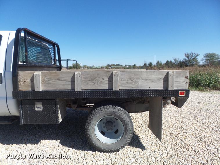 image for item DB6361 2006 Ford F350 Super Duty XL flatbed pickup truck