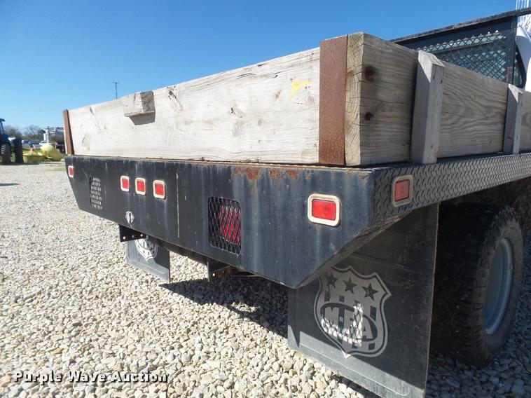 image for item DB6361 2006 Ford F350 Super Duty XL flatbed pickup truck