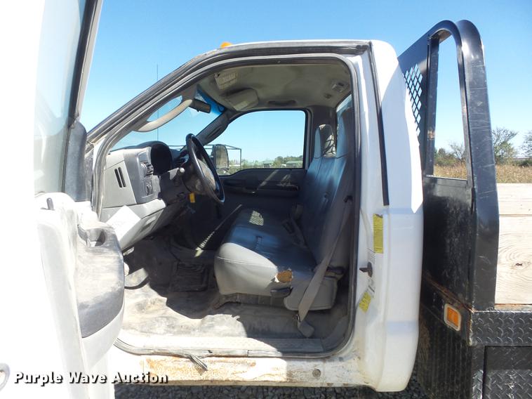 image for item DB6361 2006 Ford F350 Super Duty XL flatbed pickup truck