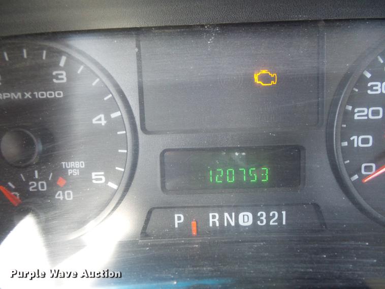 image for item DB6361 2006 Ford F350 Super Duty XL flatbed pickup truck