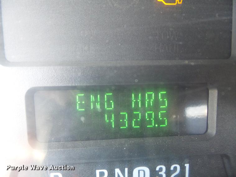 image for item DB6361 2006 Ford F350 Super Duty XL flatbed pickup truck