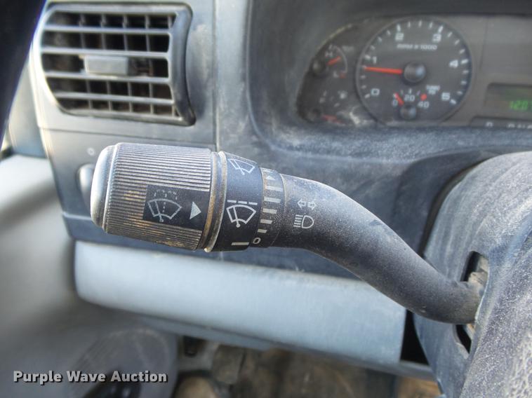 image for item DB6361 2006 Ford F350 Super Duty XL flatbed pickup truck