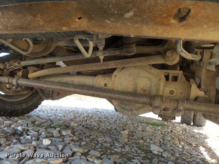 image for item DB6361 2006 Ford F350 Super Duty XL flatbed pickup truck