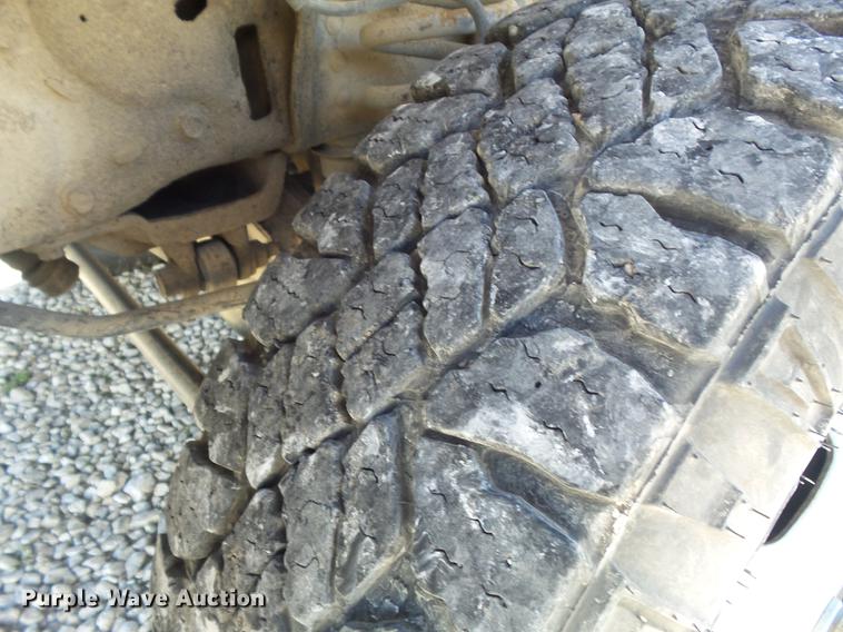 image for item DB6361 2006 Ford F350 Super Duty XL flatbed pickup truck