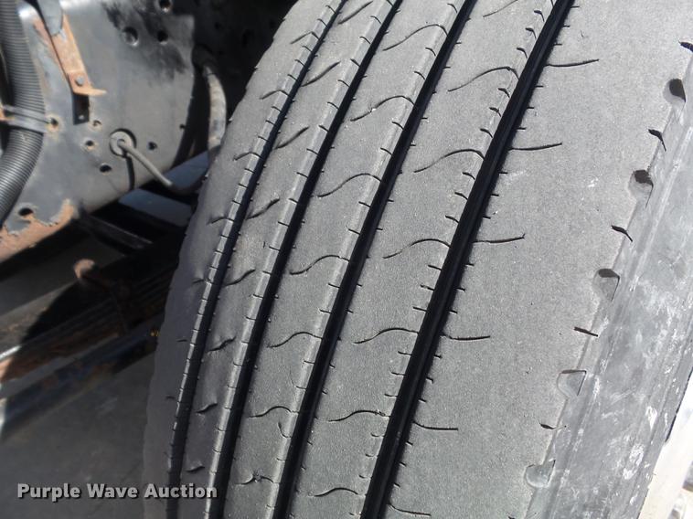 image for item DB6367 1999 International 2654 rollback truck