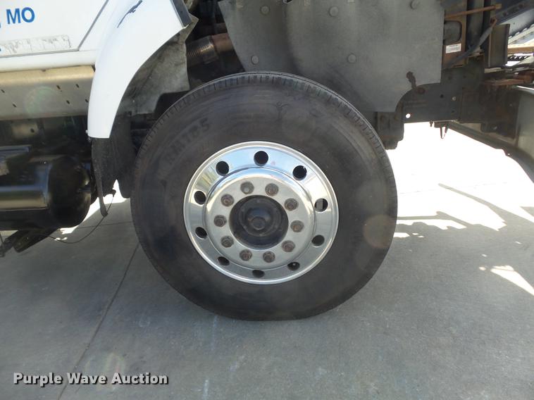 image for item DB6367 1999 International 2654 rollback truck