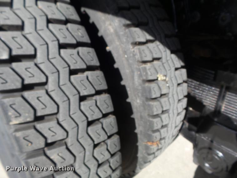 image for item DB6367 1999 International 2654 rollback truck