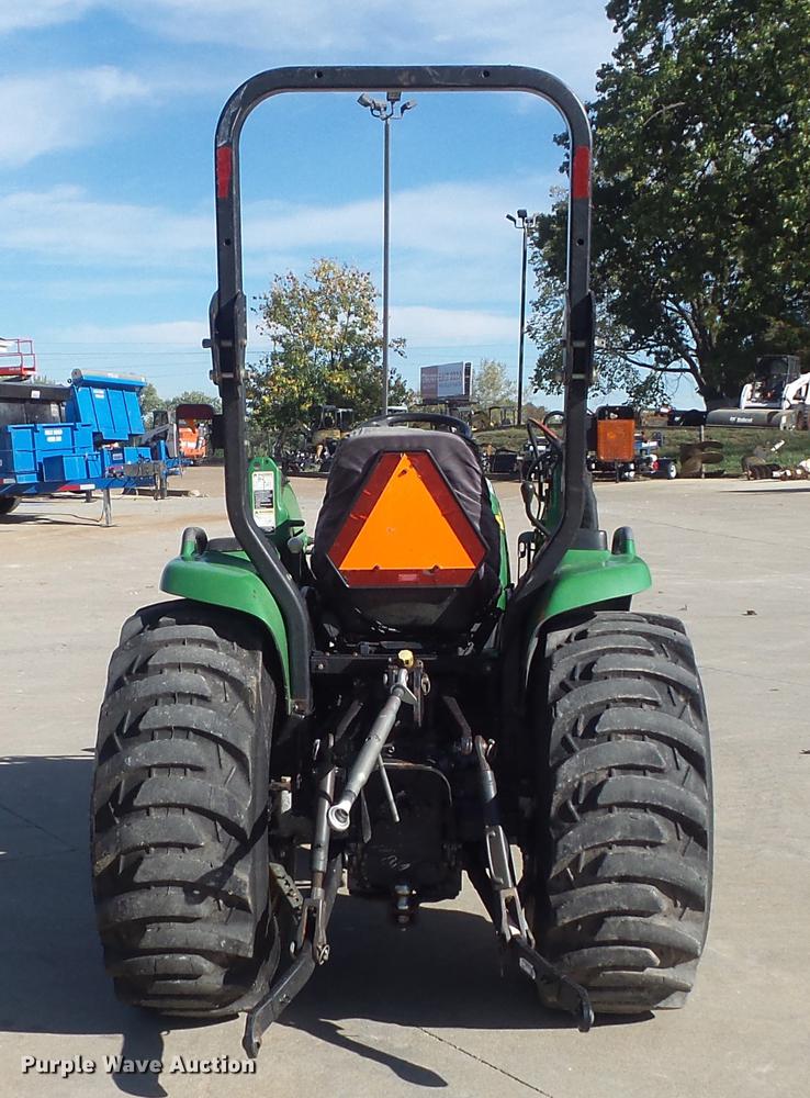 image for item DB6369 2007 John Deere 3520 MFWD tractor