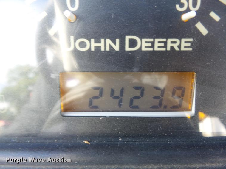 image for item DB6369 2007 John Deere 3520 MFWD tractor