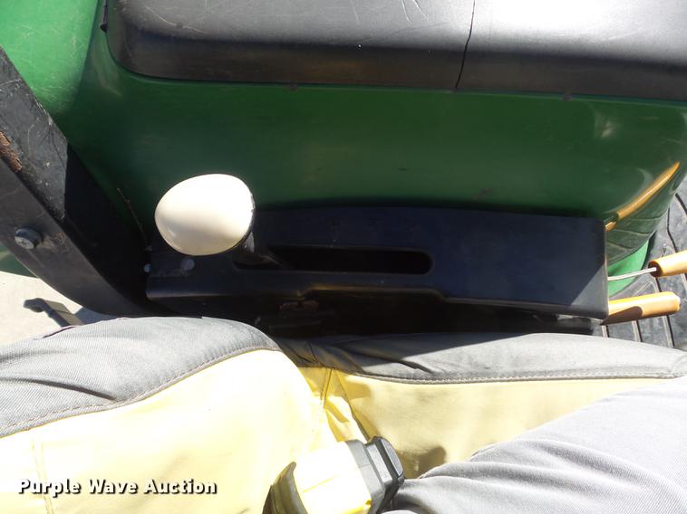 image for item DB6369 2007 John Deere 3520 MFWD tractor