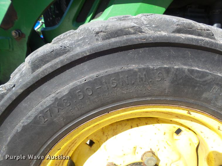 image for item DB6369 2007 John Deere 3520 MFWD tractor