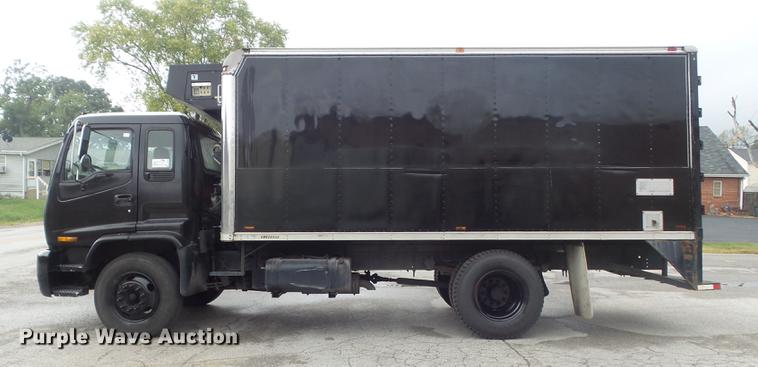image for item DB6386 1998 Isuzu FTR refrigerated truck