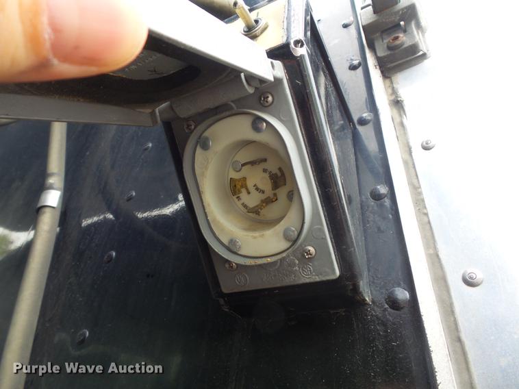 image for item DB6386 1998 Isuzu FTR refrigerated truck