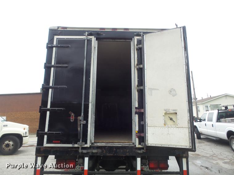 image for item DB6386 1998 Isuzu FTR refrigerated truck