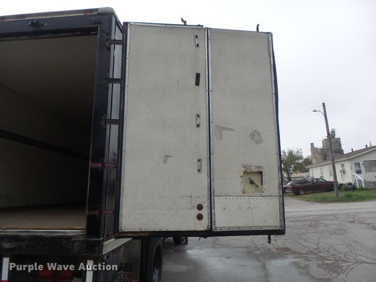 image for item DB6386 1998 Isuzu FTR refrigerated truck