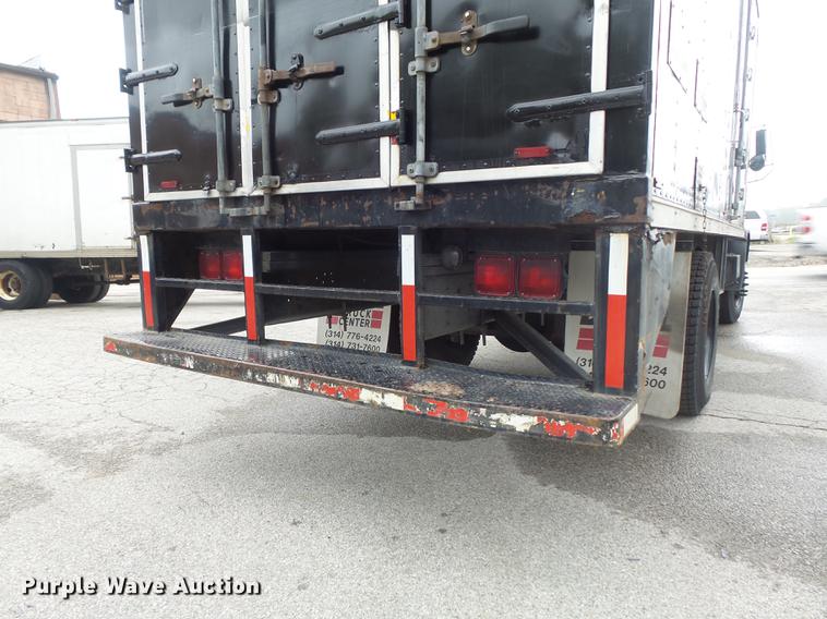 image for item DB6386 1998 Isuzu FTR refrigerated truck