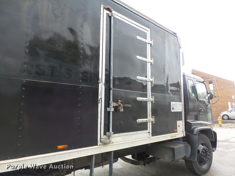 image for item DB6386 1998 Isuzu FTR refrigerated truck