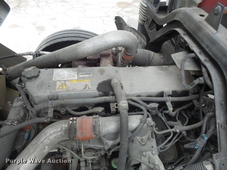 image for item DB6386 1998 Isuzu FTR refrigerated truck