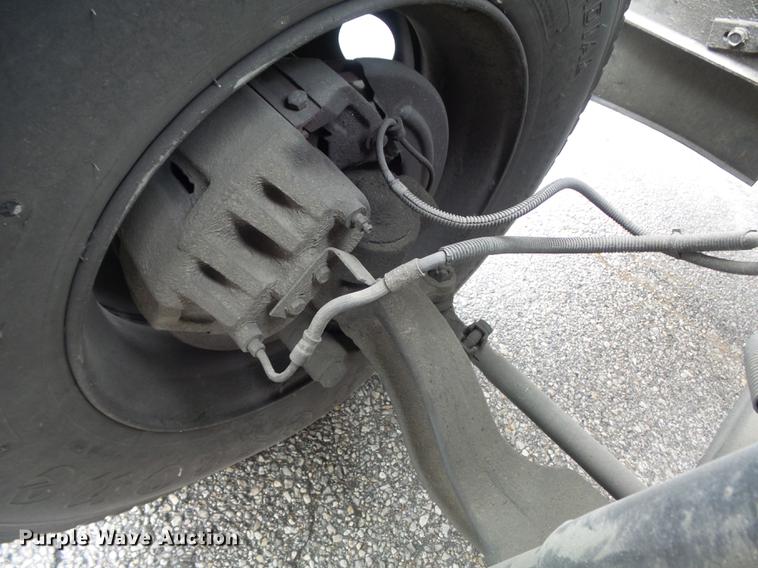 image for item DB6386 1998 Isuzu FTR refrigerated truck