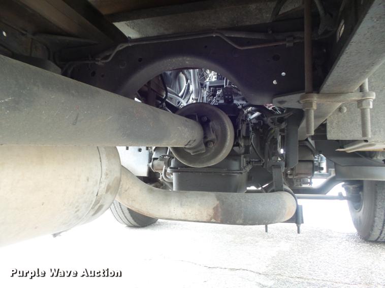 image for item DB6386 1998 Isuzu FTR refrigerated truck