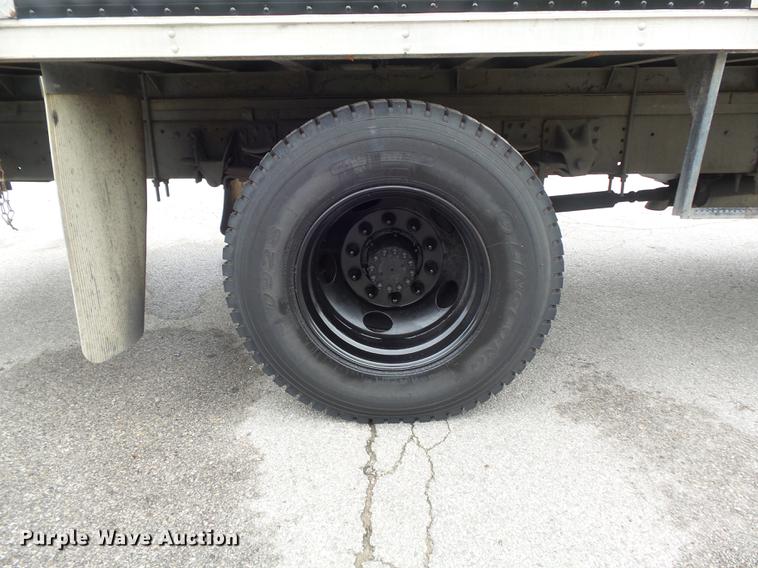 image for item DB6386 1998 Isuzu FTR refrigerated truck