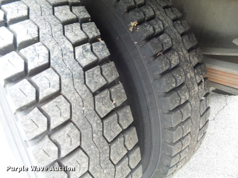 image for item DB6386 1998 Isuzu FTR refrigerated truck