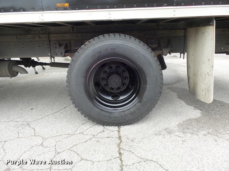 image for item DB6386 1998 Isuzu FTR refrigerated truck