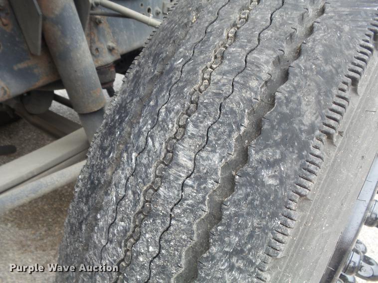 image for item DB6386 1998 Isuzu FTR refrigerated truck