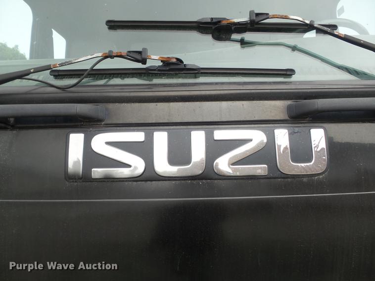 image for item DB6386 1998 Isuzu FTR refrigerated truck