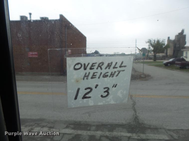 image for item DB6386 1998 Isuzu FTR refrigerated truck