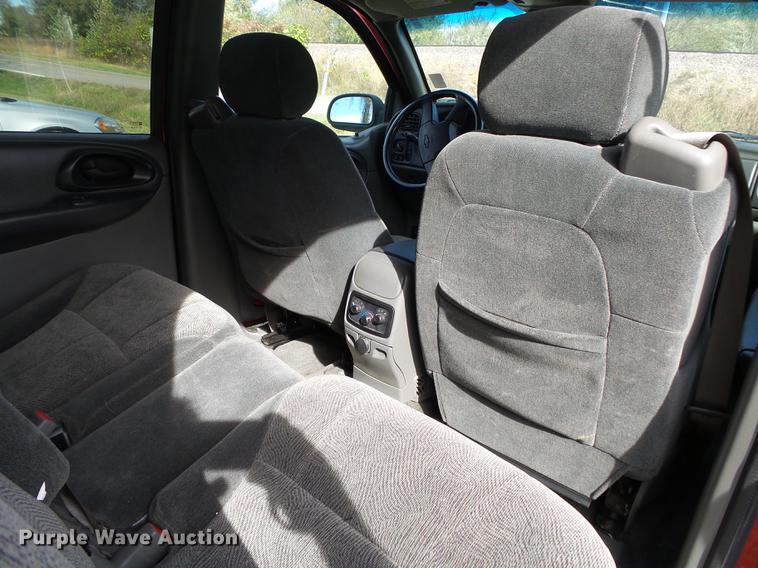 image for item DB7359 2002 Chevrolet TrailBlazer LT SUV