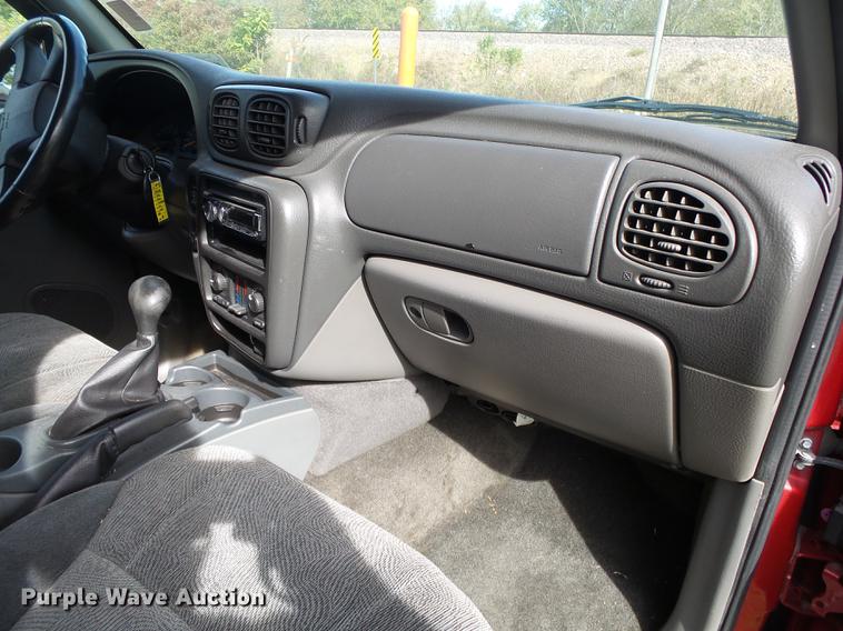 image for item DB7359 2002 Chevrolet TrailBlazer LT SUV