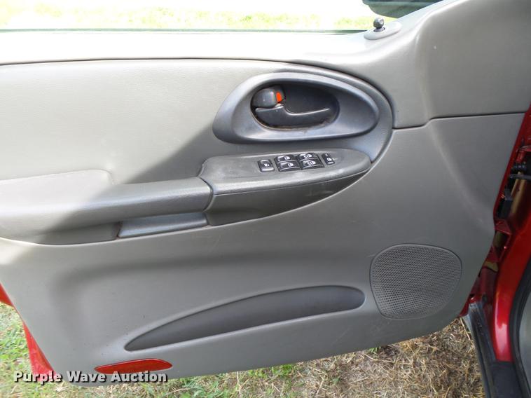 image for item DB7359 2002 Chevrolet TrailBlazer LT SUV