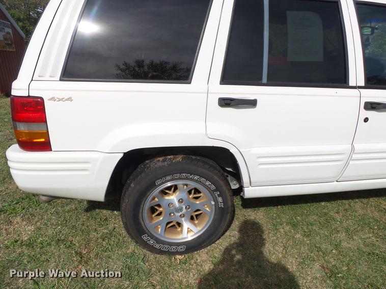 image for item DB7360 1997 Jeep Grand Cherokee SUV
