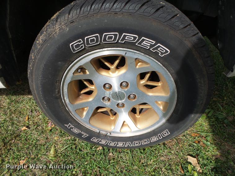 image for item DB7360 1997 Jeep Grand Cherokee SUV