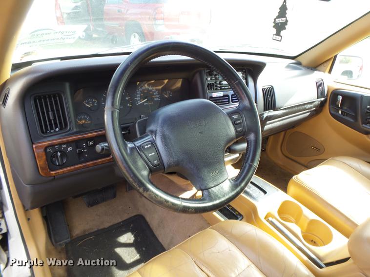 image for item DB7360 1997 Jeep Grand Cherokee SUV