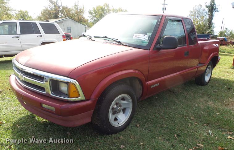 image for item DB7362 1997 Chevrolet S10 Ext. Cab pickup truck