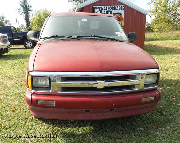 image for item DB7362 1997 Chevrolet S10 Ext. Cab pickup truck