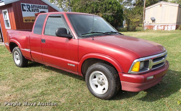 image for item DB7362 1997 Chevrolet S10 Ext. Cab pickup truck