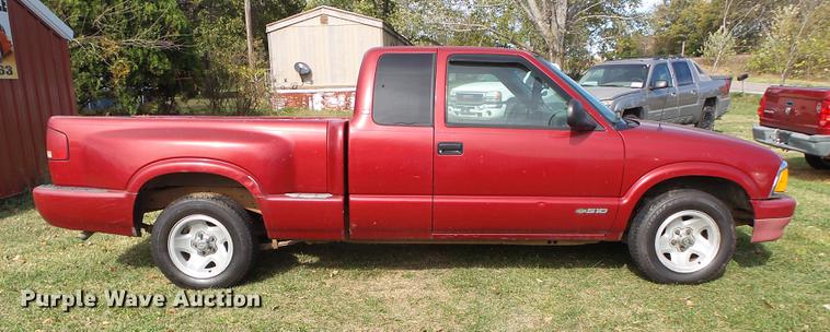 image for item DB7362 1997 Chevrolet S10 Ext. Cab pickup truck