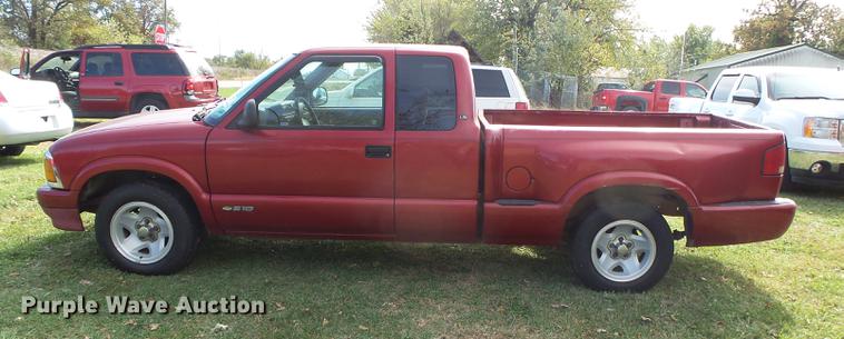 image for item DB7362 1997 Chevrolet S10 Ext. Cab pickup truck
