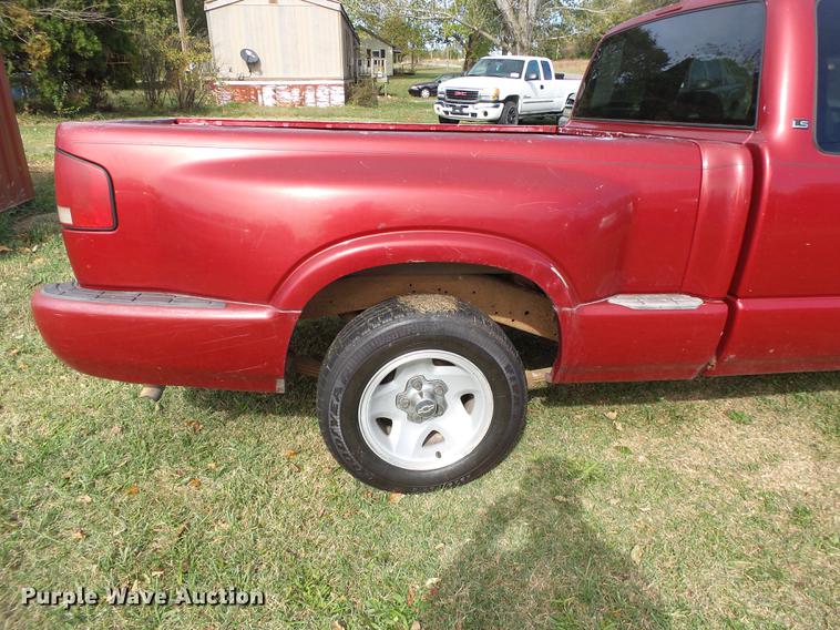 image for item DB7362 1997 Chevrolet S10 Ext. Cab pickup truck