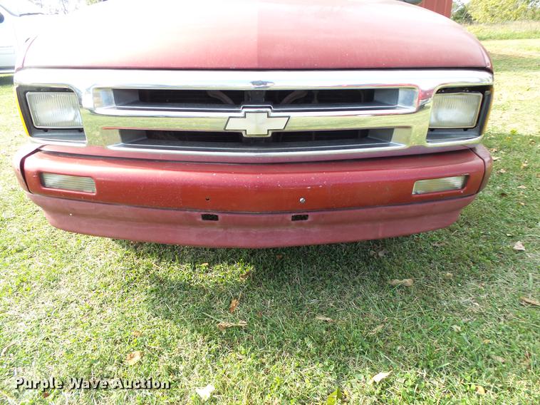 image for item DB7362 1997 Chevrolet S10 Ext. Cab pickup truck