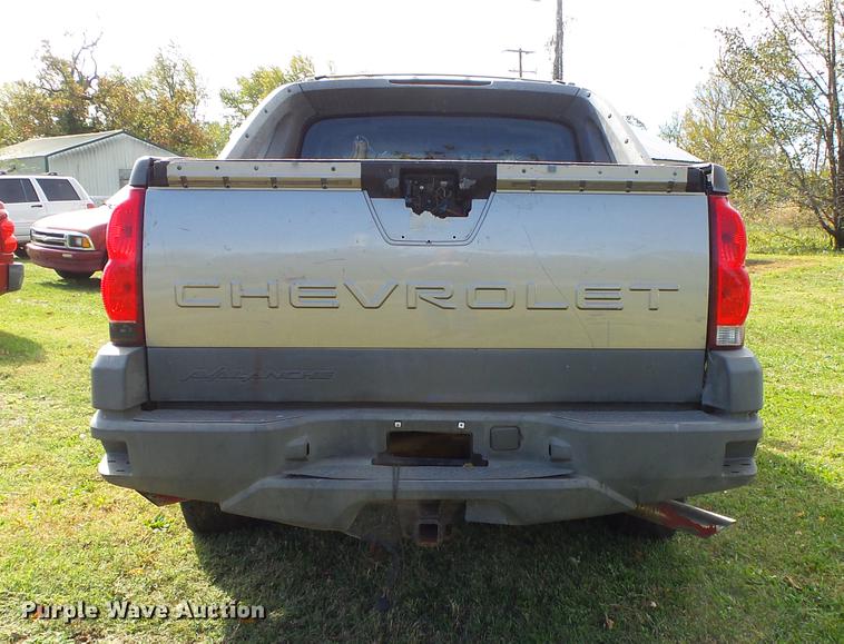 image for item DB7363 2002 Chevrolet Avalanche 1500 Crew Cab pickup truck