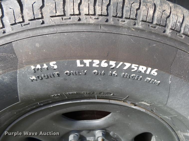 image for item DB7363 2002 Chevrolet Avalanche 1500 Crew Cab pickup truck