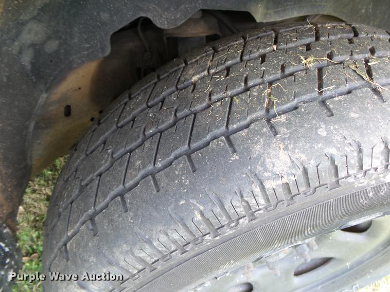 image for item DB7363 2002 Chevrolet Avalanche 1500 Crew Cab pickup truck